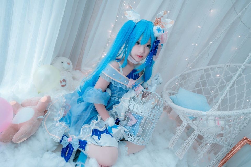 VOCALOID COS Miku 初音未来 双马尾 冬末miku