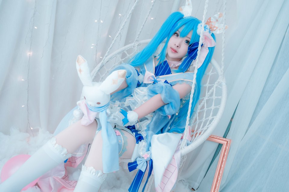 VOCALOID COS Miku 初音未来 双马尾 冬末miku