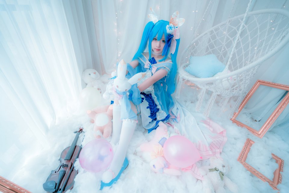 VOCALOID COS Miku 初音未来 双马尾 冬末miku