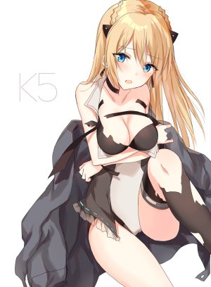 k5,少女前線,kinona,金发,碧眼,脸红,胸部,cleavage,发饰,长发,视线正对,開いた口,single,白背景