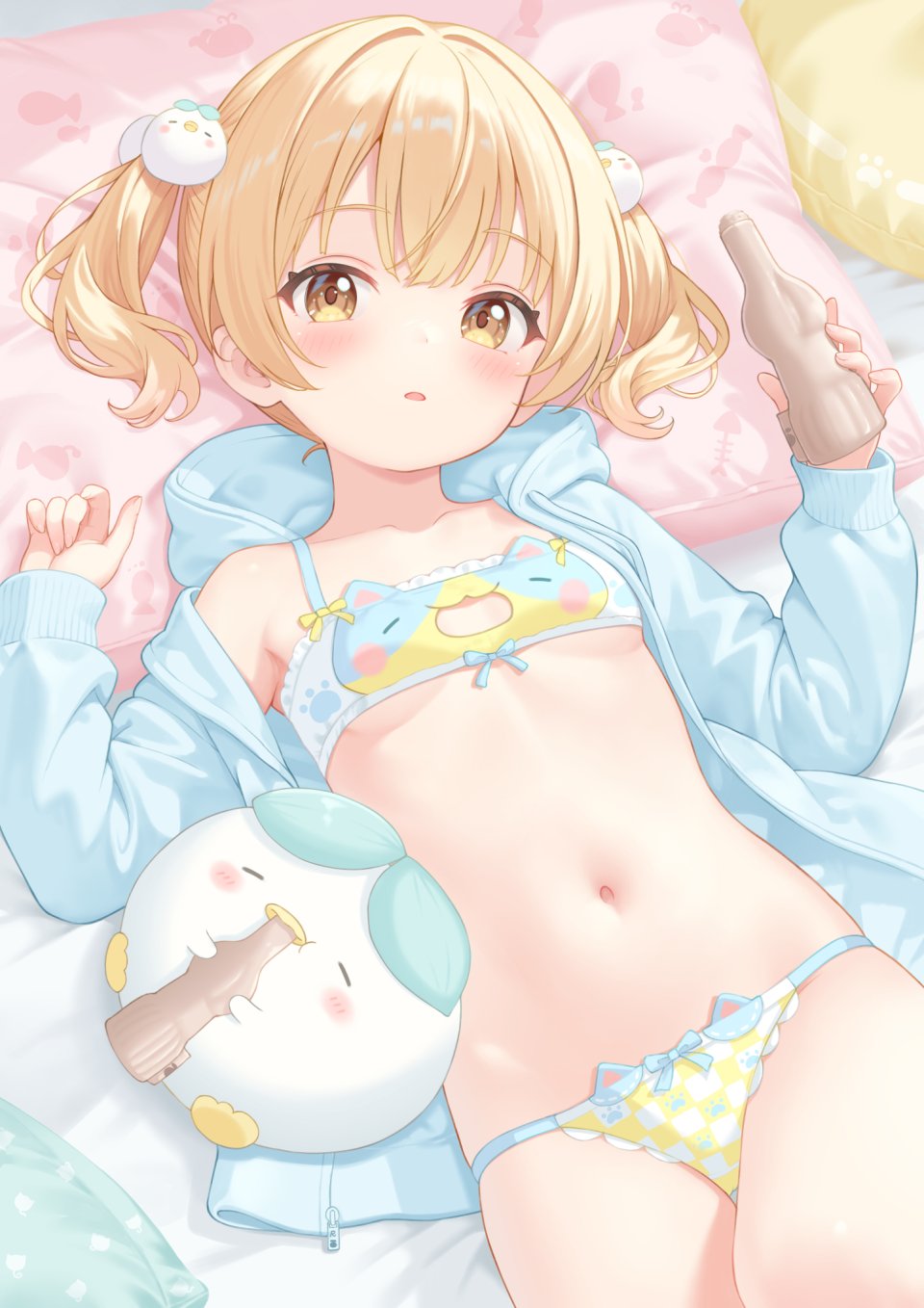 夕奈れぶん Bra 萝莉 胖次 金发 贫乳 平躺 脱衣