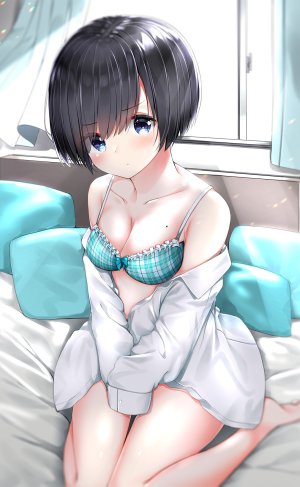 原创,ねく,前发,裸足,黑发,碧眼,脸红,bra,胸部,cleavage,长袖,视线正对,横乳,衬衫,短发,坐姿,single,下着