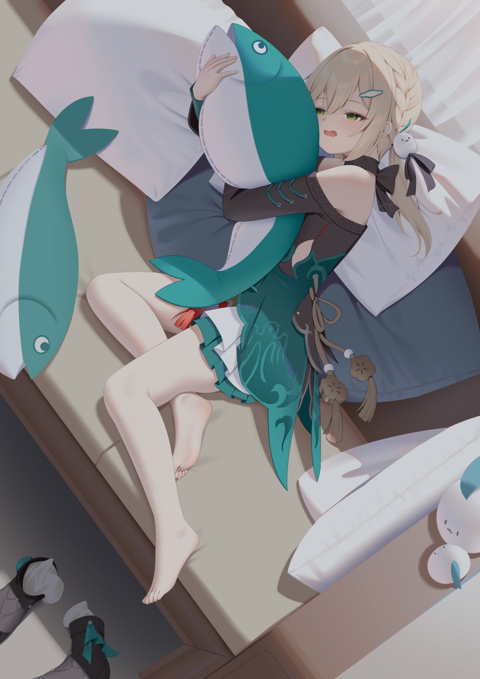 青雀 崩坏：星穹铁道 冰冻鱼粽 露肩 金发 三股辫 连衣裙 绿色眼