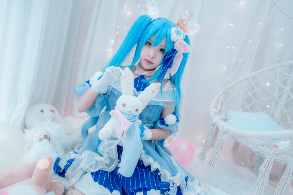 VOCALOID COS Miku 初音未来 双马尾 冬末miku