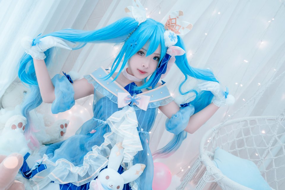 VOCALOID COS Miku 初音未来 双马尾 冬末miku